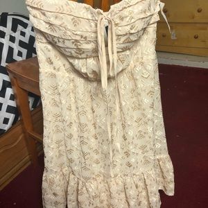 Super cute plunge neck dress By Angie